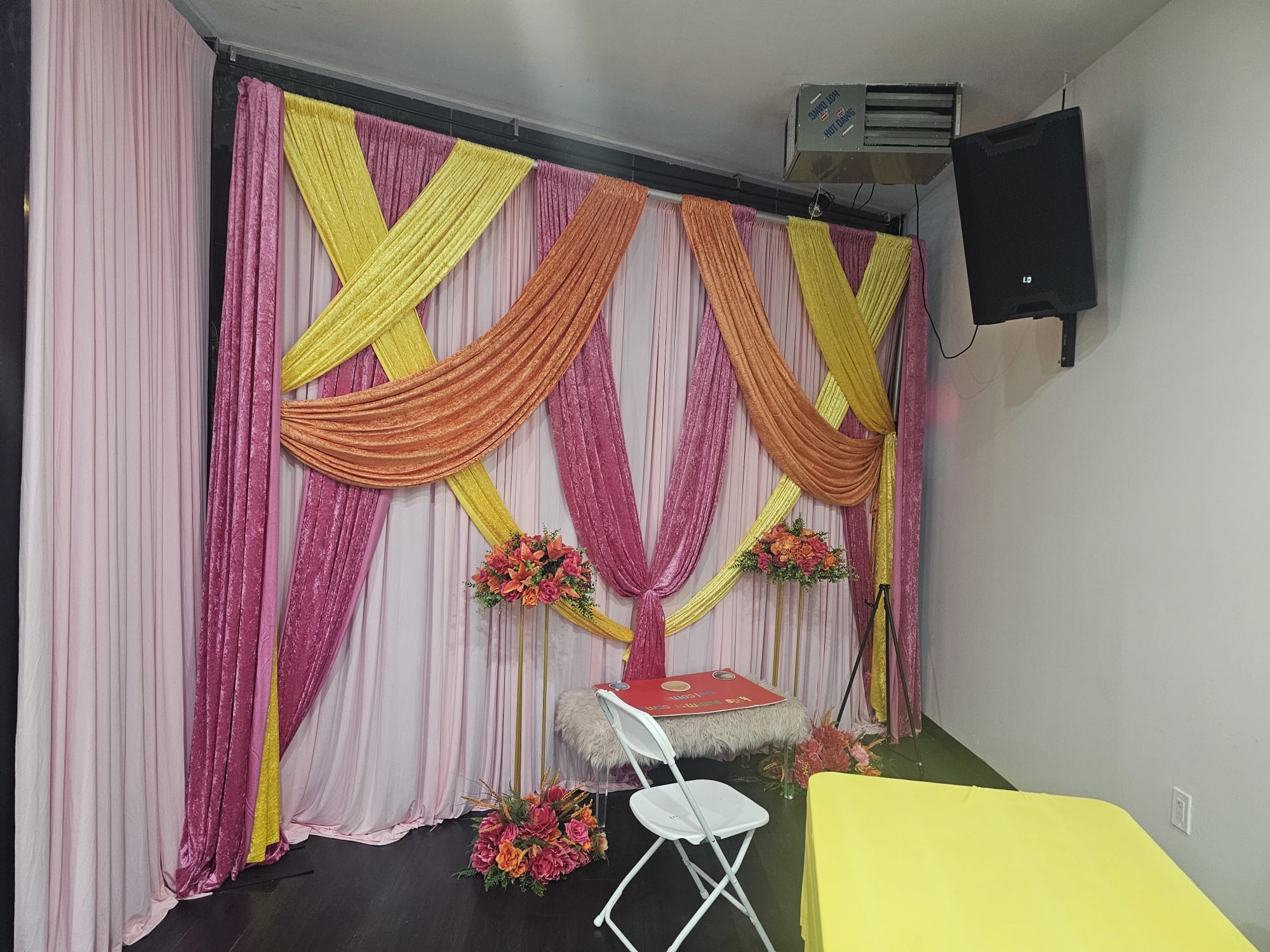 Pink elegant dessert display